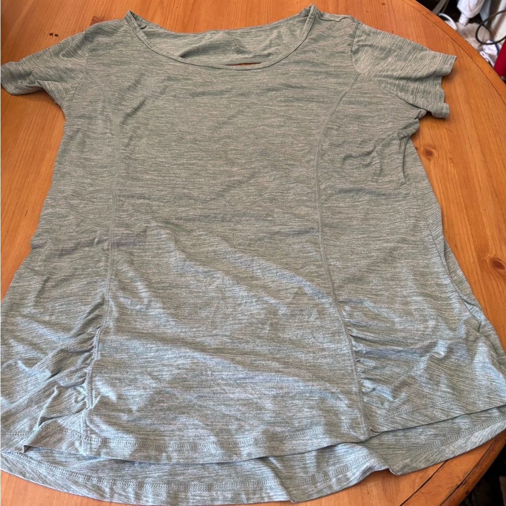 Giaim Green gray T-shirt, shirt sleeve cut out in the back size extra large
